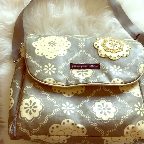 Petunia Pickle Bottom Bag - Picture 1 of 5